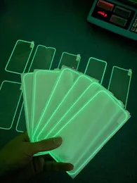 Pellicola protettiva in vetro temperato che si illumina al buio per iPhone 14 Max 13 iPhone 13 Mini 12 Pro 11 XR XS X 8 7 6S Cover luminosa per iPhone 14 Proteggi schermo 9H Premium Pellicola protettiva trasparente