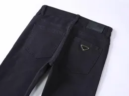 Jeans da uomo Designer Denim Pantaloni classici da ricamo vintage Moda Pantaloni da motociclista da motociclista a gamba sottile di lusso per il tempo libero Taglia 28-40