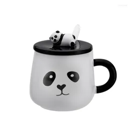 Muggar Creative Present Ceramic Cup Studentkontor Arbetare Handritad mugg Panda Tecknad vattenflaska med lock Mj￶lkkokare