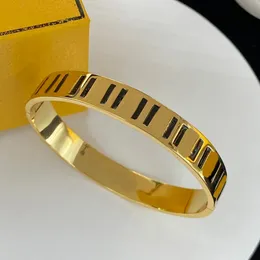 Luksusowe bransoletki kobiety projektant złota bransoletka bransoletki ze stali nierdzewnej różowe bransoletki mężczyźni biżuteria w kształcie liter akcesoria F bransoletki 2210093D