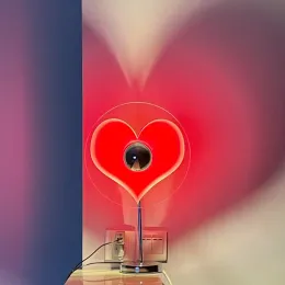 Luzes noturnas A lâmpada de atmosfera de amor rosa do chão ao teto é adequada para sala de estar e lâmpadas de quarto