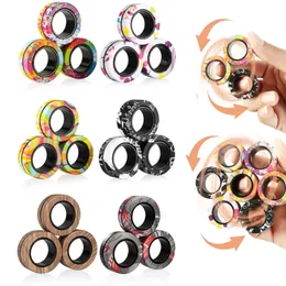 Спиннинг верхняя часть Yishidany 3pcs Магнитное кольцо Fidget Toys Toys Set Fingers Magnet Ring