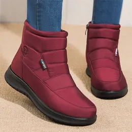 ブーツ女性冬の靴の防水雪ジッパーアンクルボタスフェミニナを維持