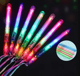 뜨거운 새로운 크리스마스 파티 장식 공급 무작위 컬러 플래싱 지팡이 LED 글로우 라이트 업 스틱 순찰 깜박임 콘서트 파티