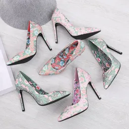 Отсуть туфли этнический стиль женский печатный цветочный цветочный носок высокие каблуки 11 см. Весенние лето женские сексуальные насосы 35--46 oulyyogo