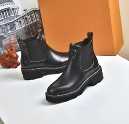 Scarpe firmate di lusso stivali di pelle alla caviglia stivali da donna in nylon tacchi alti fondo spesso nero muffin autunnali e invernali tubo corto Luxurys