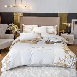 Sängkläder sätter White Egypt Cotton Golden Embroidery Sängkläder Set Luxury 4st Solid Color Däcke Cover Bed Sheet Linen Pillow Cases Home Textile 221010
