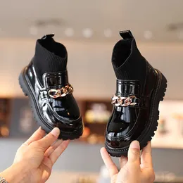 Buty dziewczyny skórzane metalowe łańcuchy latające tkaninowe szwy księżniczki miękkie podeszwy dziecięce skarpetki moda Y2210
