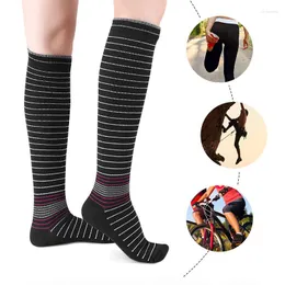 Skarpetki sportowe 1 Para Stretch Pinstripe Stockings Szybkie- ochrona kostki Szybkie suszące akcesoria odzieży sportowej