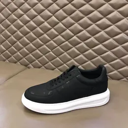 Scarpe di design di lusso di alta qualità sneakers casual Pelle di vitello traspirante con suola in gomma decorata floreale Sport di seta bianca US38-45 MKJKKK00003