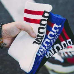 Men's Socks Tide Brand Socks Male Letter Boom Tube Memale Tide EuropeanおよびAmerican Street Hip-Hop Wild High Top Skateboard T221011