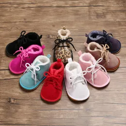 Primeiros Walkers Baby Shoes para crianças crianças nascidas menina anti-deslizamento Inverno Booties Kids