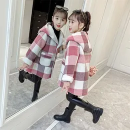 Jackets Fashion Girls clothing Jackets Autumn Winter parka Clothes Medium Long coat windbreaker Plaid Thicken Lamb Children Woolen Coats 221013