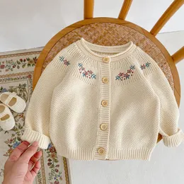 0-2t Ins Babhighers Cardigan With Flower Embroidery Beige Beige KnitteSセーターガール春秋の服用100％コットンブティック83113