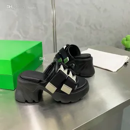 Zapatilla Sandalias de lujo para mujer Tacones de diseñador Bottegas Diapositivas Suela gruesa deslizante Verde Marca famosa Pantoufle frggvdd