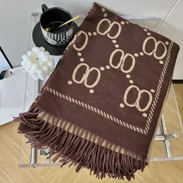 Mode mäns och kvinnors lyx fyra Season sjalar scarf märke halsduk storlek är ca 180x70cm.