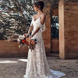 Bohemian Lace Wedding Dress A-Line Sexy Backless Spaghetti Straps Long Country Bridal Gowns Appliques Ivory And Champagne Lining Court Train Robe De Mariee 2023