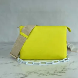 M20843 Kadın Tasarımcı Omuz Çantası Parlak Renkler Pu Deri Altın Zincir Baget Çantalar Moda Koussin Çanta 26cm Lüks Crossbody Fermuar Çanta