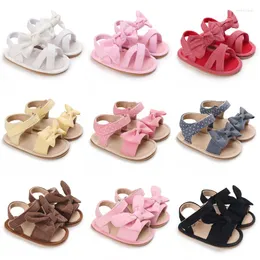 F￶rsta vandrare 2022 Baby Summer Bow Sandal Bekv￤m och andningsbara prinsessor 0-18 m￥nader promenad