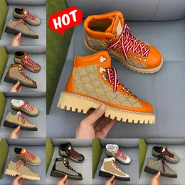 أحذية أحذية أعلى مصمم للأحذية الشتوية الفاخرة النسائية طباعة متعددة الأنماط منصة جلدية منصة مارتينز الكاحل الحذاء الزخرفية 35-45
