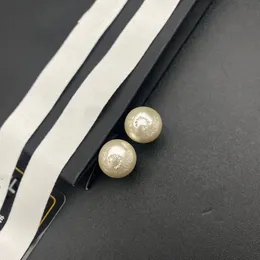 Accessori per orecchini in ottone in ottone Rhinestone C Orecchini simboli con carta carta