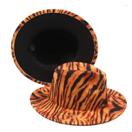 BERETS QBHAT TIGER ANIMAL PRINT FEDORA HATS WIDE BLOCT BOTTORW WIDE WIDE BRIM女性男性ジャズパーティートップハットアウトドア旅行日保護キャップ