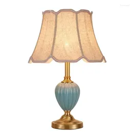 Lampy stołowe w stylu amerykański Full Copper Desk Lamp Luksusowy ceramiczny dekoracja sztuki światło Minimalistyczna moda Kreatywna Sypialnia Czytanie sypialni