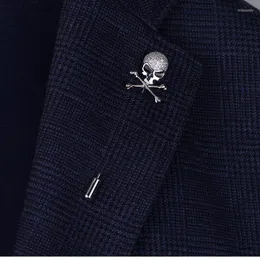 Brosches Bone Pin Top Quality Punk Skull Cloth Pins For Women Men Cool Skeleton Style With Rhinetsone Stone Femme Wholesale