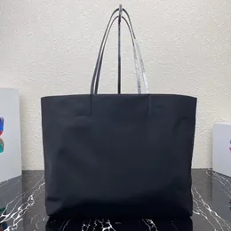 Re Nylon Saffiano Leather Tote Bag Enameled Metal Triangle Logo Print Lining Zipper Pocket Luxury Designer Shopping Handbags Travel Shoulder Bags Large Capacity