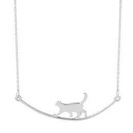 Pendant Necklaces Lovely Walking Tightrope Cat Necklace for Women Girls simple Kitten Smile Charm Choker Fashion Trendy Jewelry for friends L221011