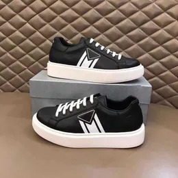 2022 nuova moda casual-elegante scarpe sportive di lusso della scarpa da tennis degli uomini Breath Mesh Skateboard Walking marchi di alta qualità all'aperto leggero sconto calzature top