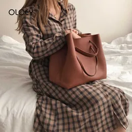 イブニングバッグBolsos Mujer De Marca Famosa 2019 Luxury Brand Handbags Soild Women Sholend Bag Casuare Tote Bag