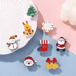 Рождественский брошь Санта -Клаус Рождественский металлический значок металлический значок памяти снежного носка снежинка Подарок колокольчик
