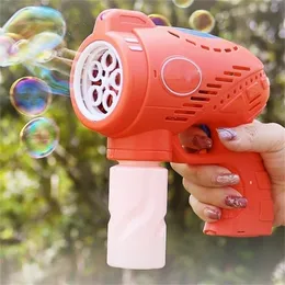 Electric Bubble Machine Flashing Light Music Automatic Blower Soap water s Maker Gun for Children Kid Outdoor Toys 220707