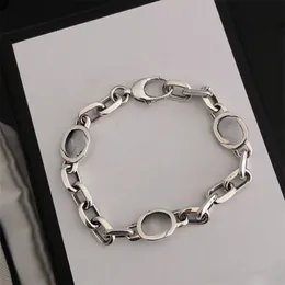 Bracelete de moda Bracelets de charme redondo para homens e mulheres titânio aço de três letras festas de festas de festas de festas de casamento no engajamento de presente jóias de hip hop com caixa