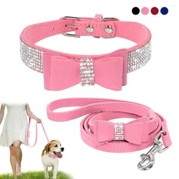 Hundhalsar Bling Bowknot Suede Leather Rhinestone Collar and Leash Set Pet Puppy Cat Chihuahua för små medelstora hundar Katter rosa