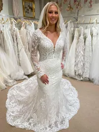 2023 Vintage Mermaid Wedding Dresses African V Neck Illusion Lace Applique Long Sleeves Bride Dresses Bridal Gowns Plus Size Sheer Button Back