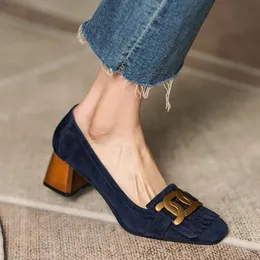 Dress Shoes French Retro Metal Ladies Spring Buckle Square Head Women's Single Classic Thick Heels Soft Leather Female Pumps 221017