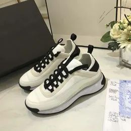 2022 Nuova moda di alta qualità in pelle Donne Donne Scarpe Multicolore Sneaker Tecniche Multicolore Sneaker Luxurys Designer famosi Allenatori di scarpe di alta qualità