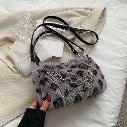 Designer New Winter Warm Borsa a tracolla in peluche Designer di lusso femminile Borse a tracolla in soffice pelliccia sintetica per borse e portamonete a catena da donna 807 H1215W0DR