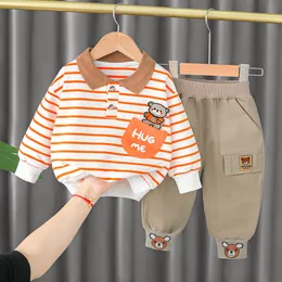 Tuta da bambino Primavera Set di abbigliamento per bebè Bambini Ragazzi Moda Abbigliamento sportivo Bambini Cartone animato Orso Felpa e pantaloni Completo da 2 pezzi