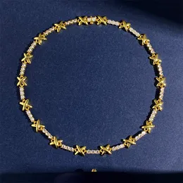 2022 Nuovo arriva X collana carattere lettera per donna gioielli zircone mosaico artiglio forato superficie liscia metallo croce regalo