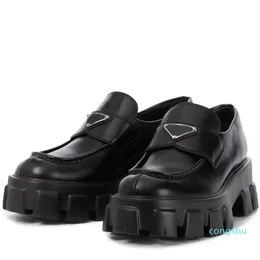 Buty butów butów butów kobiety swobodne czarne skórzane platforma Sole Monolit szczotkowane skóry spiczaste i okrągłe 66