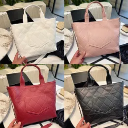 Nuova borsa di design Borse a tracolla da donna di lusso Borsa a tracolla di design Portafoglio da donna Borse da donna 2022 alta qualità ad alta capacità Borsa shopping a lettera argentata tinta unita