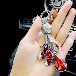 Interiördekorationer Auto Accessories Car Keychain Pendant Crystal Rhinestone Teardrop Söt kvinnors nyckeldekoration