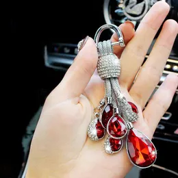 İç dekorasyonlar Oto Aksesuarlar Araba Anahtarlık Kolye Kristal Rhinestone Gözyaşı Sevimli Kadınlar Anahtar Dekorasyon