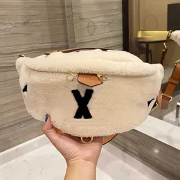 Akşam Çantalar Tasarımcı Kadınlar IV Teddy Fanny Pack Luxurys Tasarımcılar Çanta Paris Marka Kuzu Kürk Peluş Baskılı Crossbody Bel Çantaları Kadın Kuzular