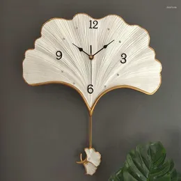 Orologi da parete Modern Fashion Ginkgo Leaf Swing Resin Clock Home Background Mute Quartz Sticker Office Cafe Hanging Crafts