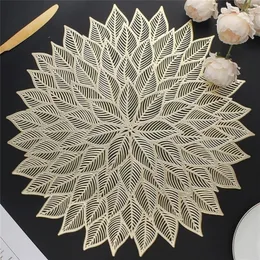 Set of 6 PVC Placemats Hollow Out Flowers Place Mats for Dining Table Pressed Vinyl Blooming Leaf Christmas Home 220627