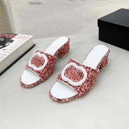 Pantofole firmate di lusso Pantofole da mucca estive in vera pelle da donna Fashion Hote Beach Sandali con tacco alto taglie forti 10-11